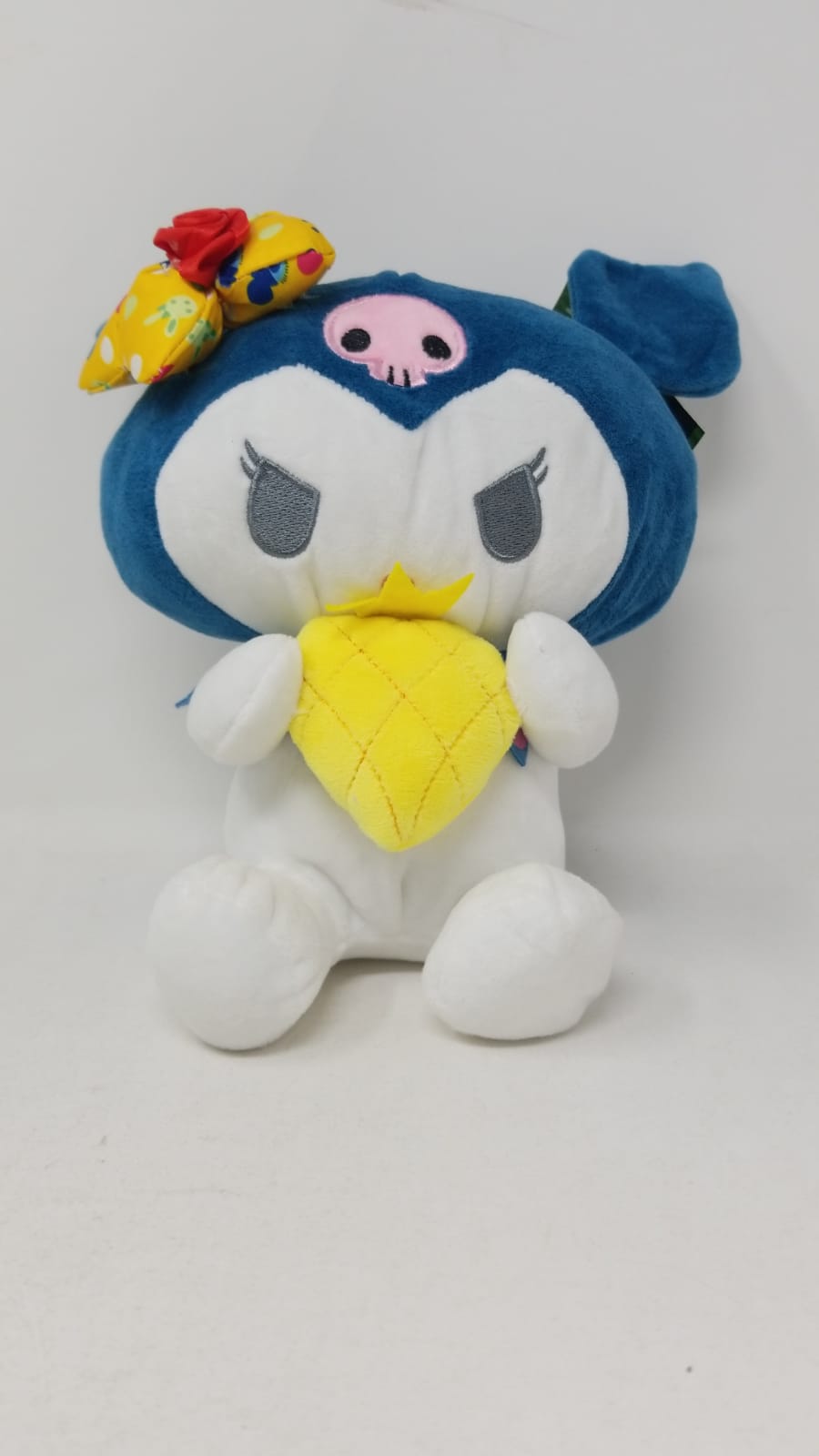 Peluche Kuromi con anana
