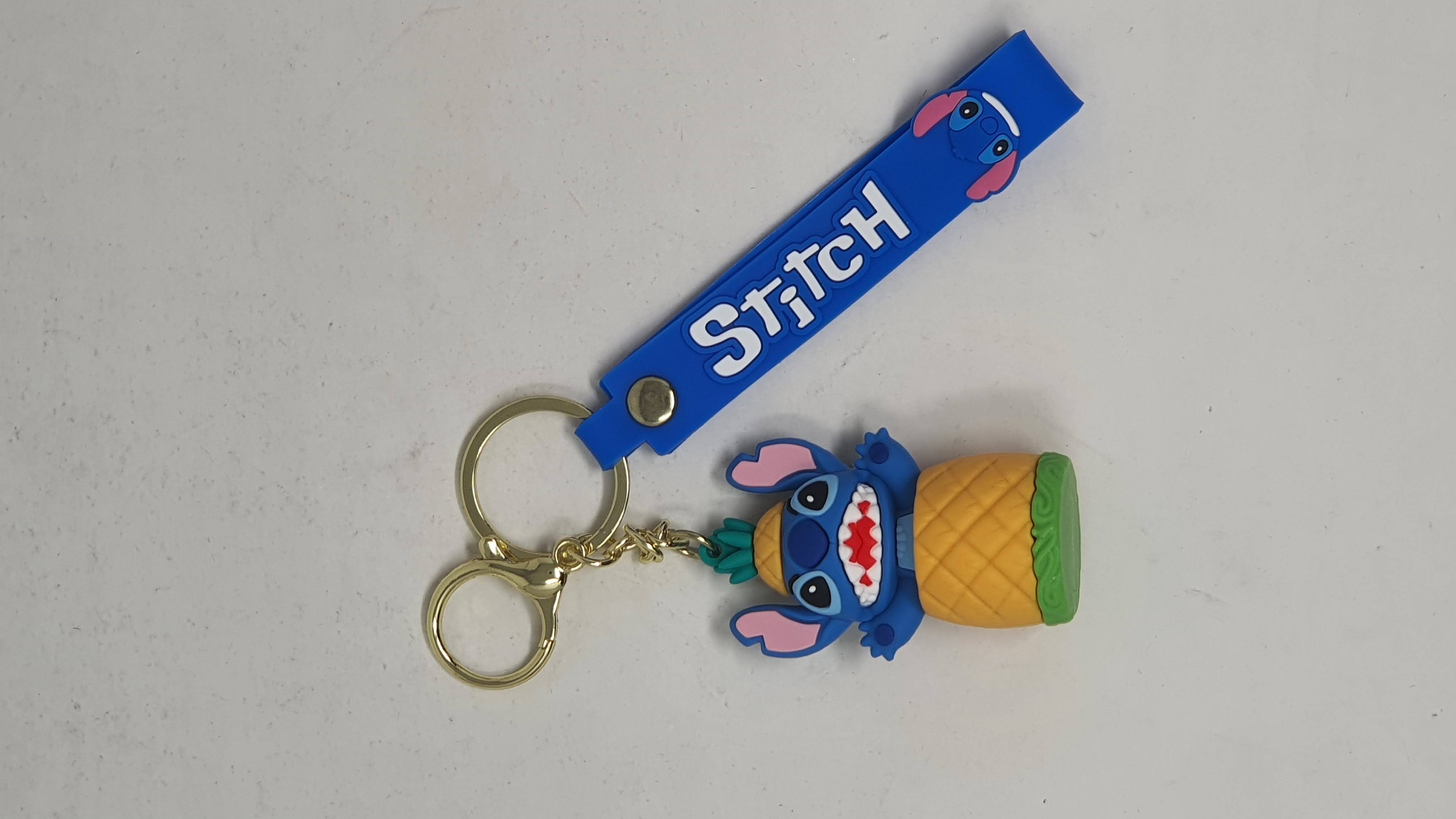 Llavero Goma Stitch Azul Ananá