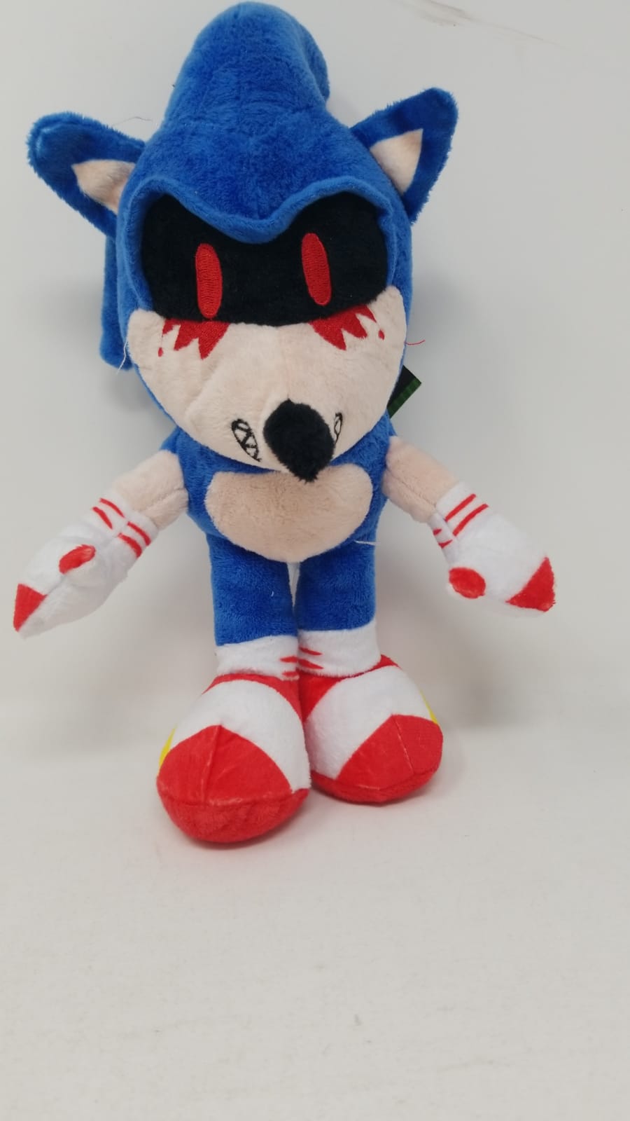 Peluche Sonic sangre en los ojos