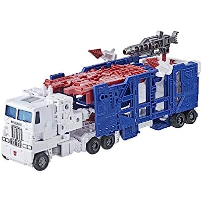 Transformers Kingdom Leader WFC-K20 Ultra Magnus 
